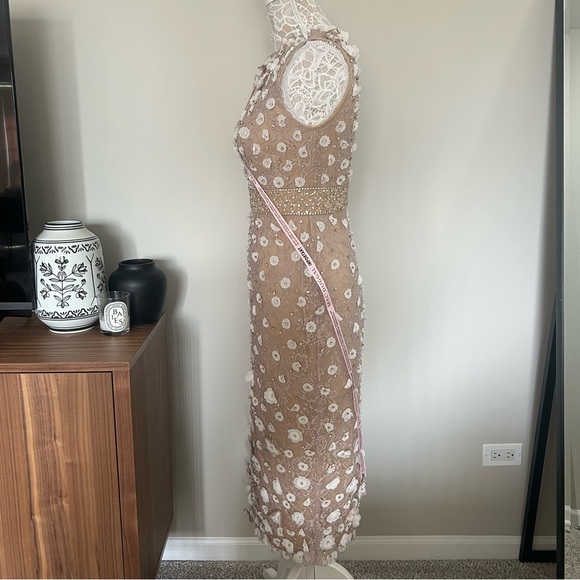 NWT - MAC DUGGAL Beaded Floral Appliqué Midi Sheath Dress in Ivory Nude - Picture 10 of 16